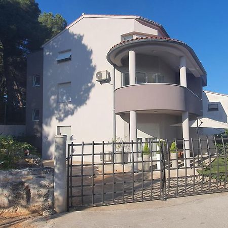 Apartman Tika Пула Екстериор снимка