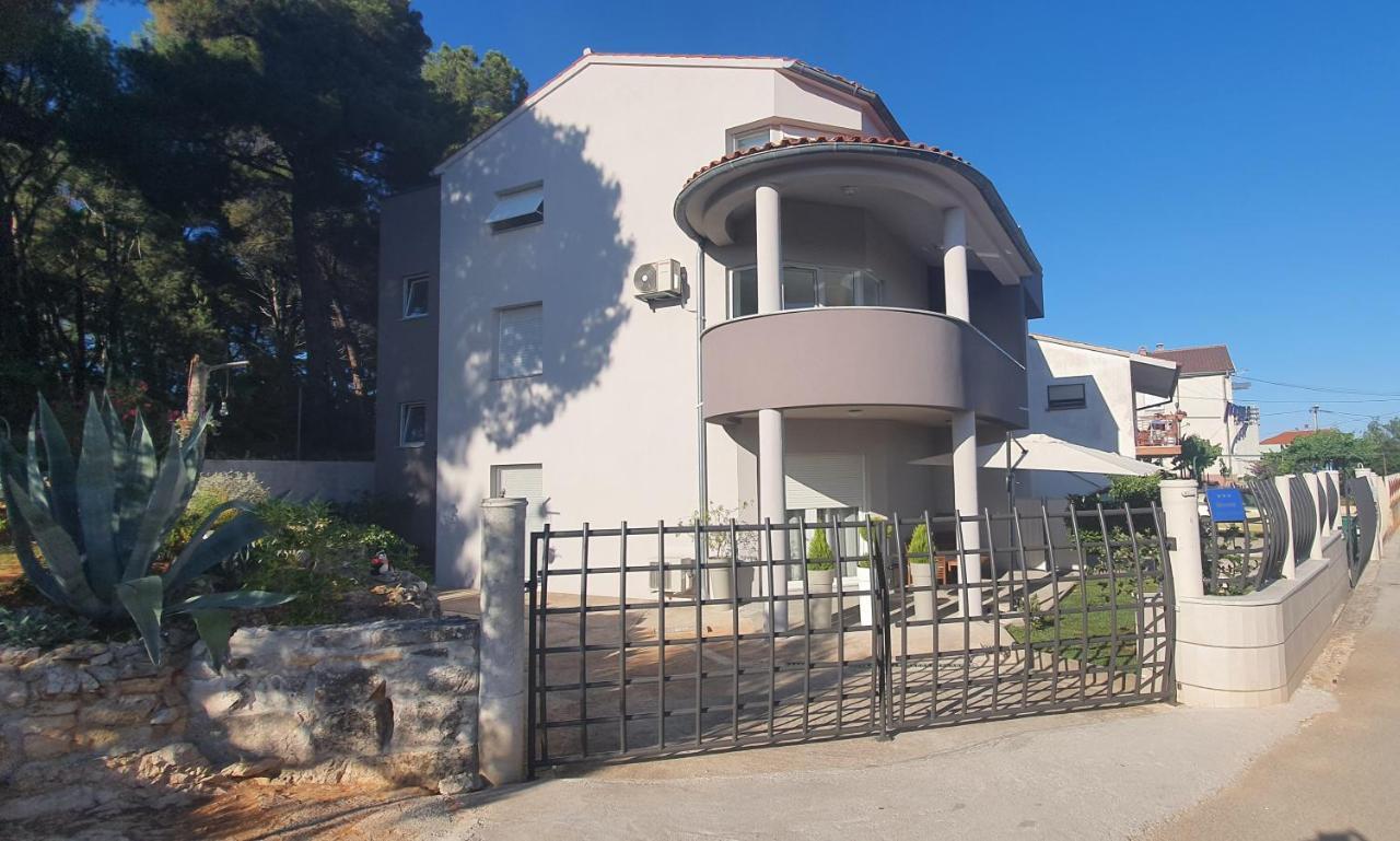 Apartman Tika Пула Екстериор снимка